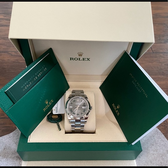 ROLEX OYSTER PERPETUAL DATEJUST 41 MM, FULL SET - Picture 5 of 13